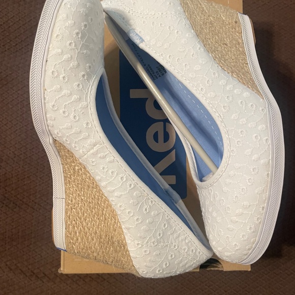 Damsel Eyelet White Wedges - Picture 3 of 5